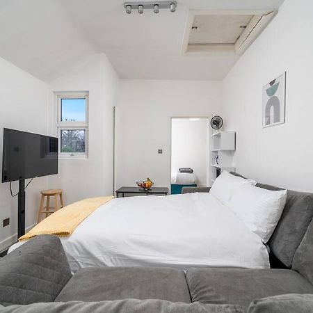 New 3Bed Stylish Apartment With Amazing Transport 伦敦 外观 照片