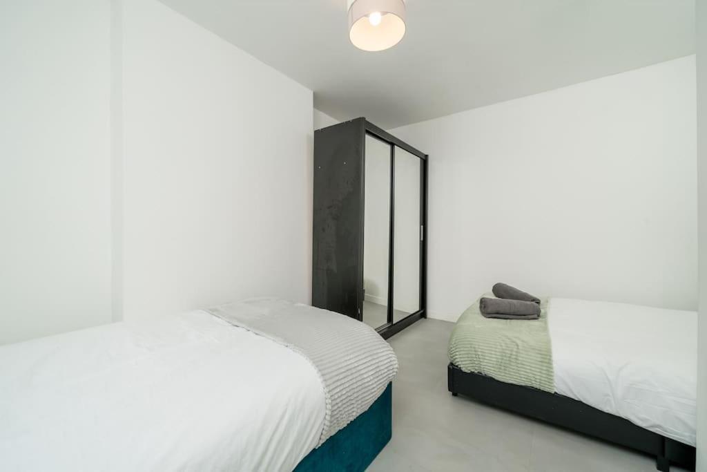 New 3Bed Stylish Apartment With Amazing Transport 伦敦 外观 照片