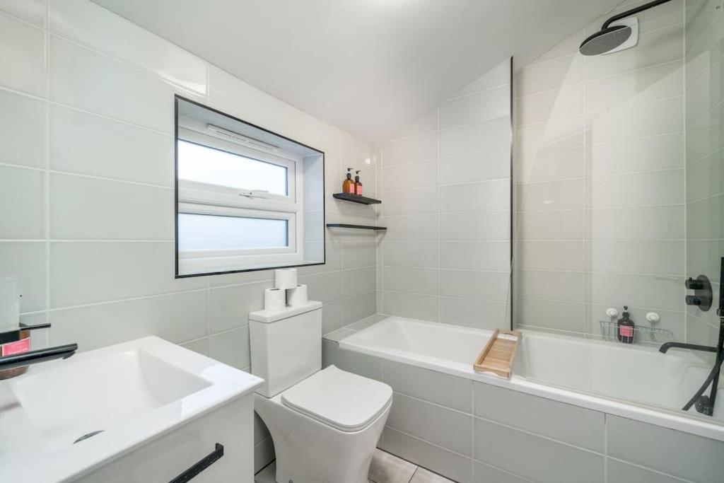 New 3Bed Stylish Apartment With Amazing Transport 伦敦 外观 照片